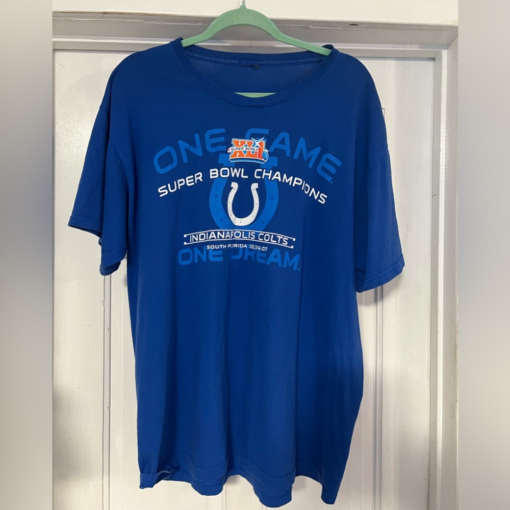 GREAT CONDITION MENS COLTS 2007 SUPER BOWl CHAMPIONS TSHIRT SIZE XL